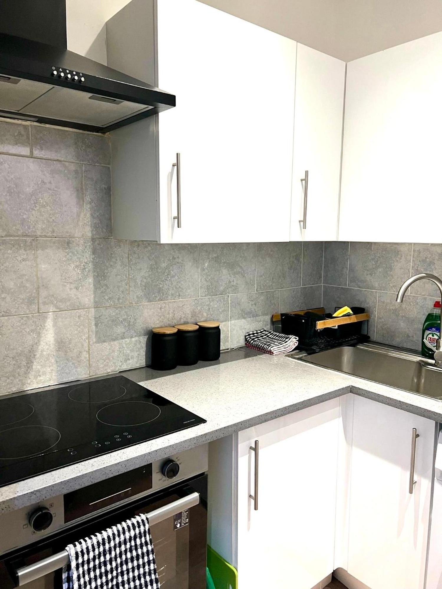 Spacious 3 Bedroom Flat In Kings Cross, St 159 Londra