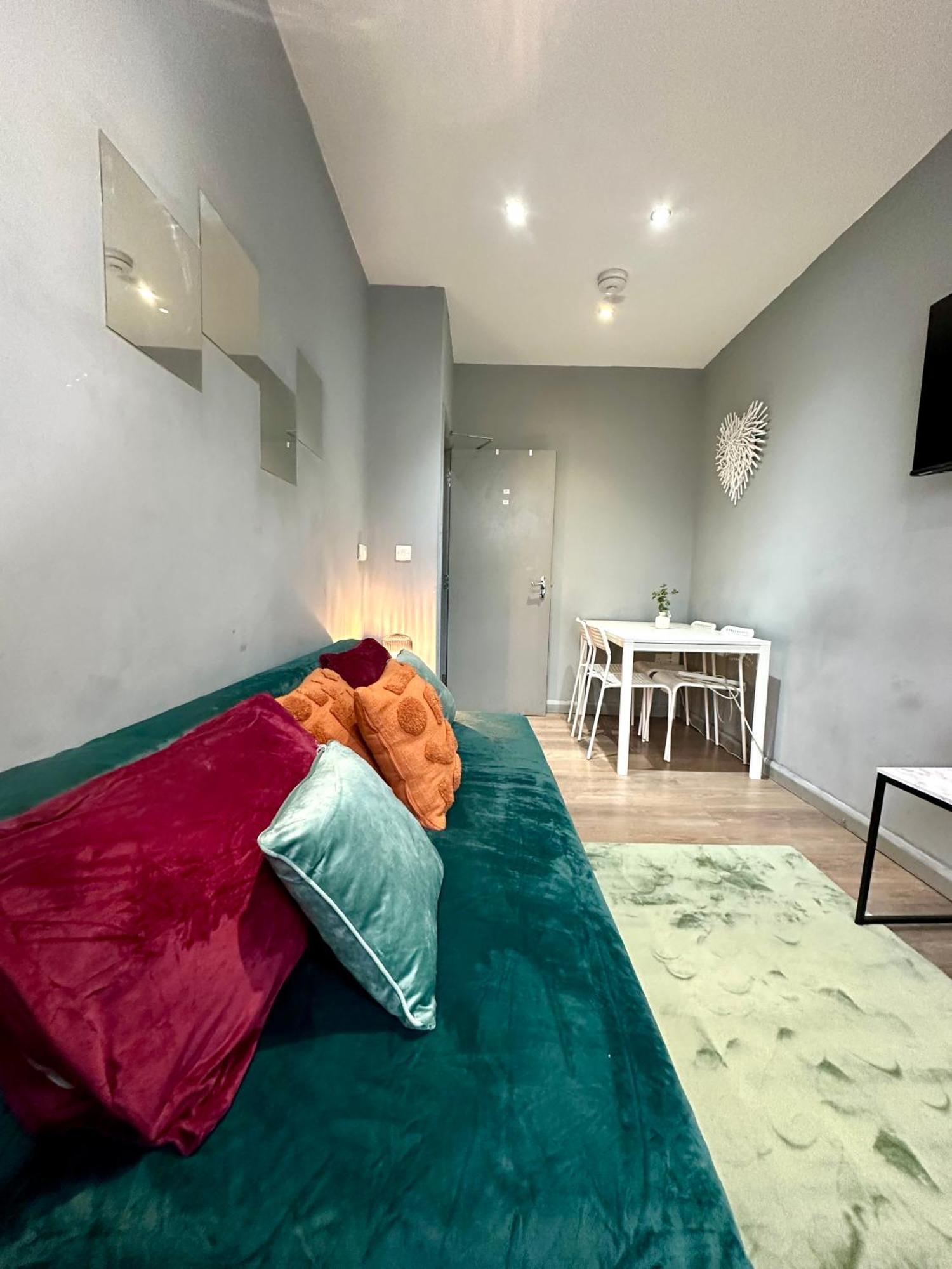 Spacious 3 Bedroom Flat In Kings Cross, St 159 Appartamento *